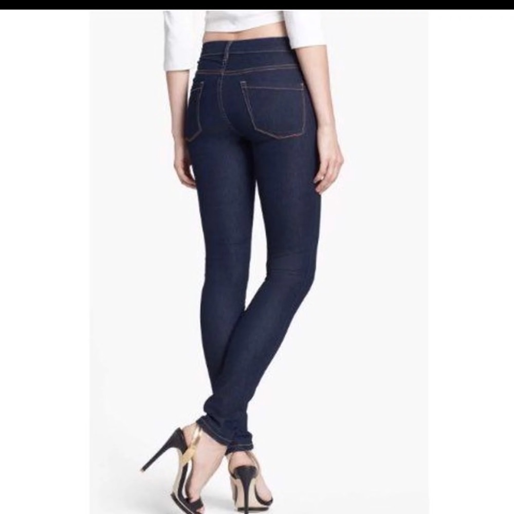 BLANK NYC SKINNY JEANS - NEW. -  SZ 26